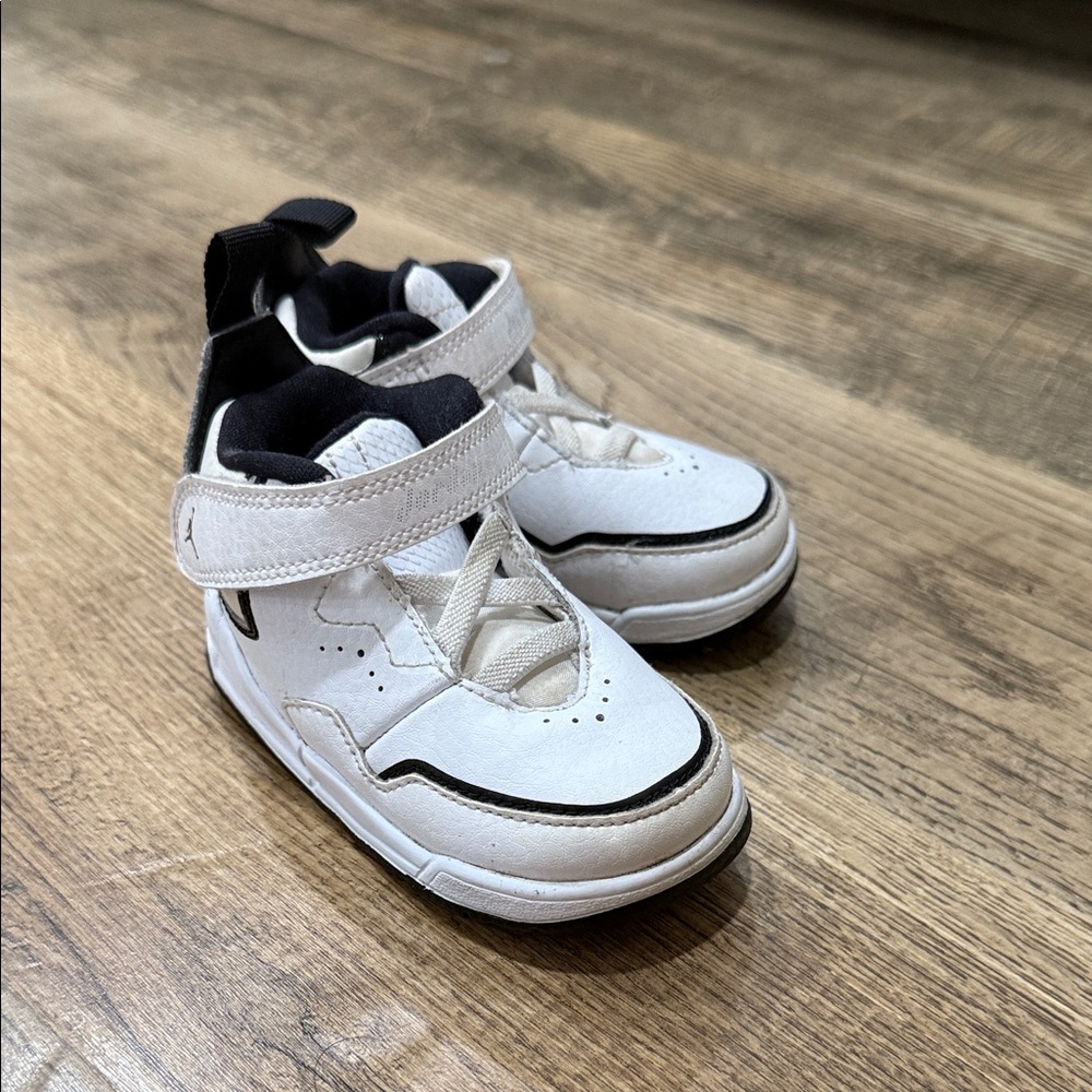 Jordan Baby Walker Shoes White Black Velcro